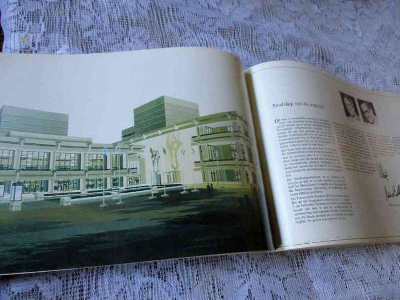 STAATSTEATER PRETORIA - INWYDING VAN DIE OPENINGSEISOEN 23 MEI 1981  - GEDENKBROSJURE