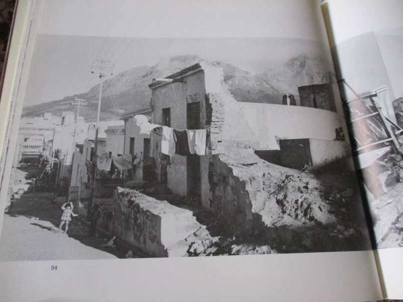 BOKAAP - FACES AND FACADES - LESLEY AND STEPHEN TOWNSEND ( INSCRIPTION BY AUTHORS )