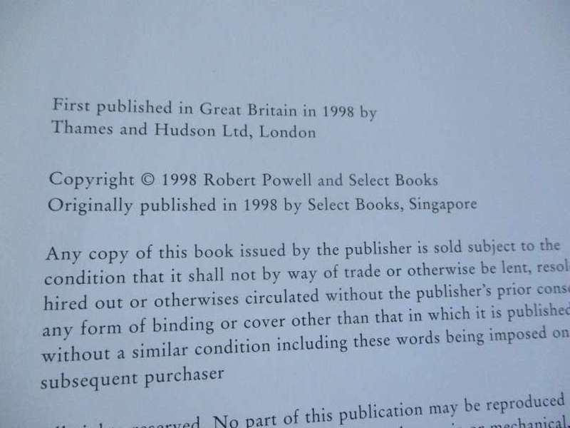 THE URBAN ASIAN HOUSE - LIVING IN TROPICAL CITIES - ROBERT POWELL