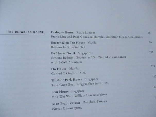 THE URBAN ASIAN HOUSE - LIVING IN TROPICAL CITIES - ROBERT POWELL