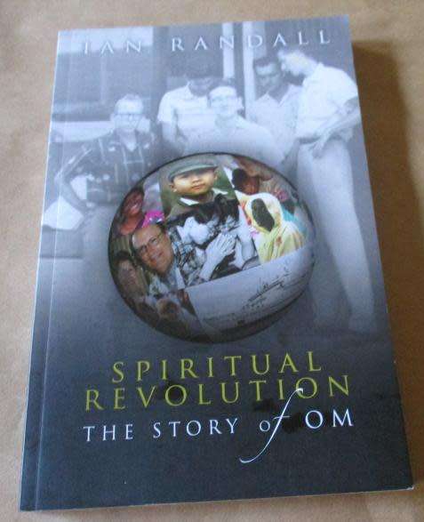 SPIRITUAL REVOLUTION - THE STORY OF OM - IAN RANDALL