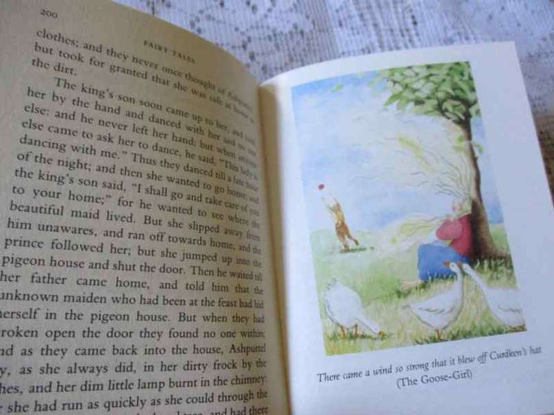 GRIMM`S FAIRY TALES - JACOB AND WILHELM GRIMM - MACMILLAN LITTLE CLASSICS