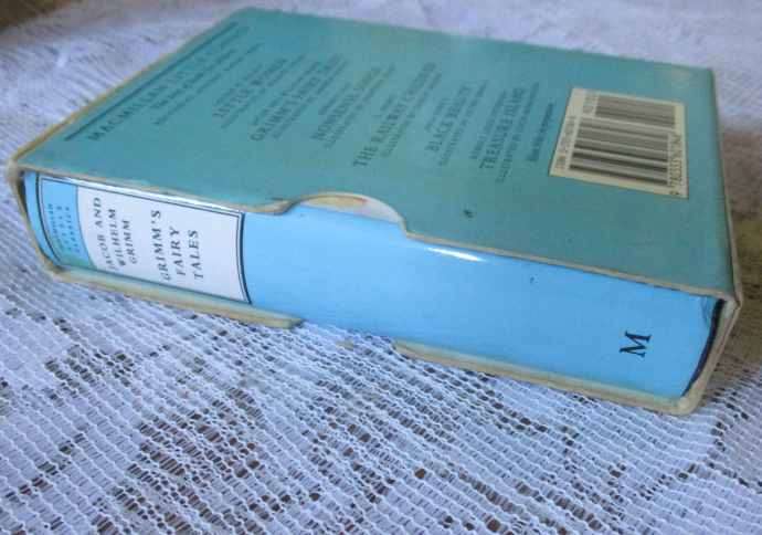 GRIMM`S FAIRY TALES - JACOB AND WILHELM GRIMM - MACMILLAN LITTLE CLASSICS