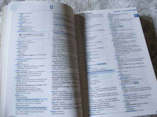 SPANISH DICTIONARY - COLLINS - THE EASIEST WAY TO START LEARNING SPANISH - COLLINS EASY LEARNING