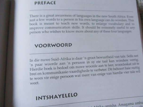 THE ENGLISH, AFRIKAANS, XHOSA, ZULU AID - WORD LISTS & PHRASES EN FOUR LANGUAGES - ISABEL UYS