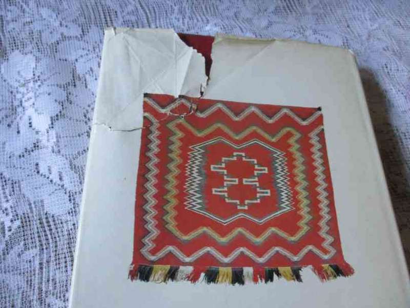 RUGS AND CARPETS OF THE WORLD - IAN BENNETT