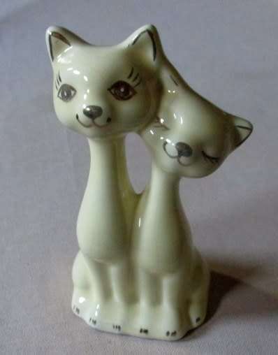 VINTAGE LOVING CATS - FIGURINE