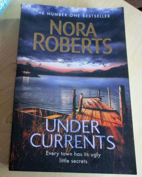 UNDER CURRENTS - NORA ROBERTS