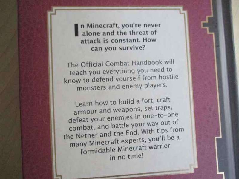 MINECRAFT - COMBAT HANDBOOK - MOJANG
