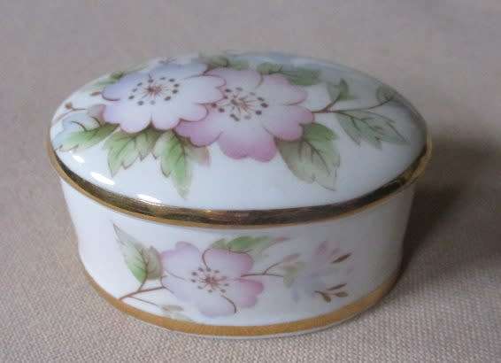 VINTAGE FLORAL CTM TRINKET JEWELLERY - BOX / HOLER