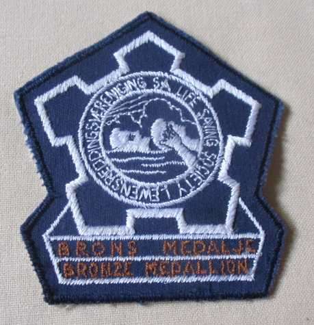 SA LIFE SAVING SOCIETY / LEWENSREDDINGSVERENIGING BRONZE MEDALLION / BRONS MEDALJE - PATCH / BADGE