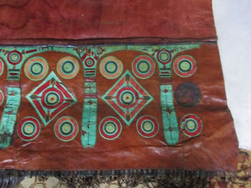 VINTAGE TAUREG HANDCRAFTED LEATHER CAMEL EYE RUNNER \RUG FROM OLD AFRICAN DESERT RARE FIND