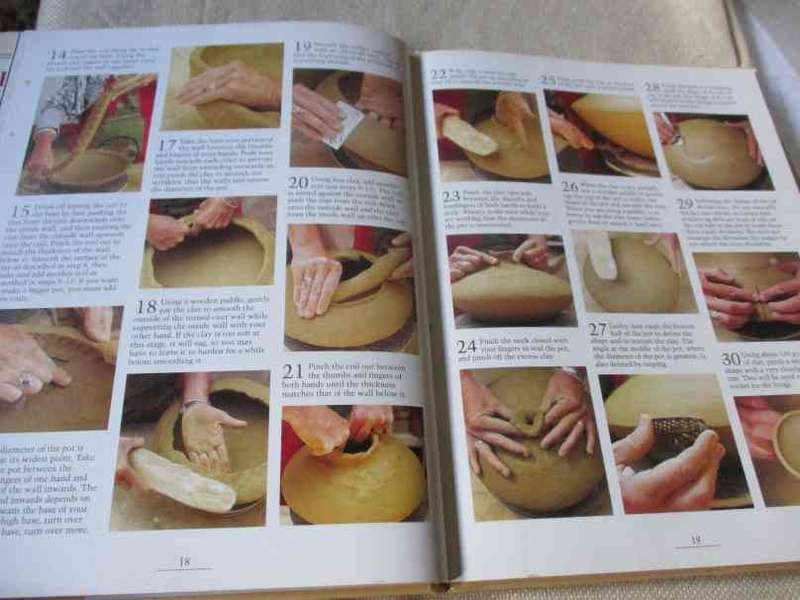 STEP- BY-STEP POTTERY AND CERAMICS - A SOUTH AFRICAN GUIDE - LORETTE ESPI