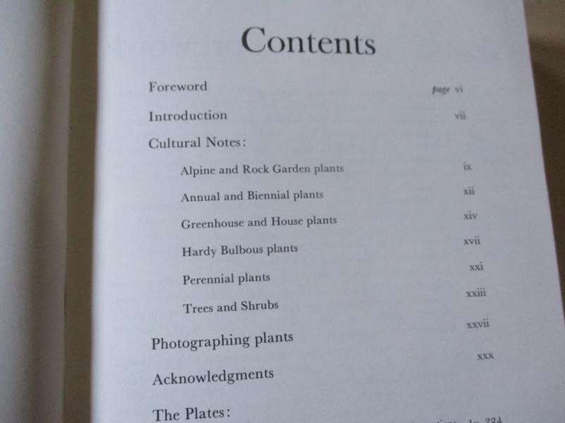 THE COLOUR DICTIONARY OF GARDEN PLANTS - WITH HOUSE AND GREENHOUSE PLANTS - ROYAL HORTICULTURE SOC.