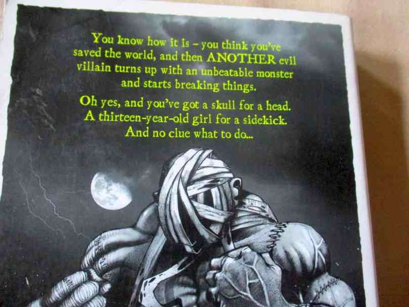 SKULDUGGERY PLEASANT - PLAYING WITH FIRE - DEREK LANDY
