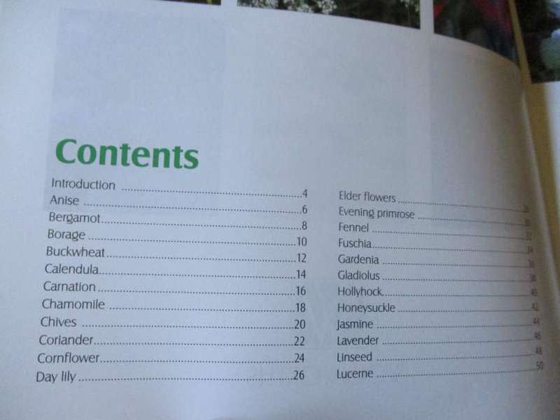 COOKING WITH HERBS & FLOWERS - THE MARGARET ROBERTS SELECTION - WOOLWORTHS
