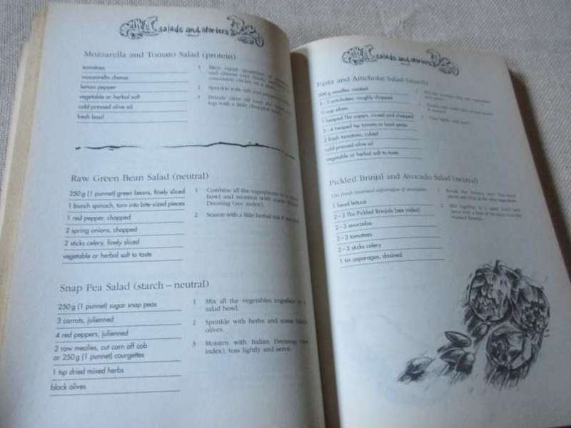 THE NATURAL WAY RECIPE BOOK 1 - MARY-ANN SHEARER