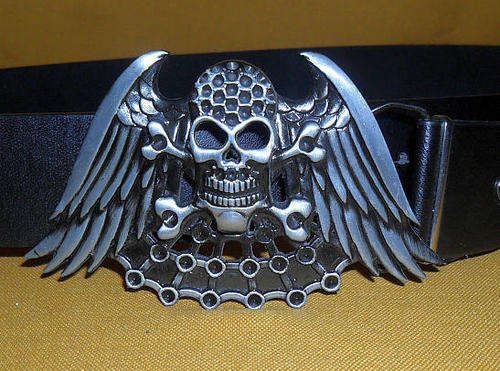 WINGED SKULL & CROSSBONES BUCKLE AND BELT