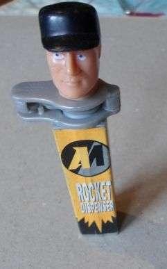 ACTION MAN - CANDY DISPENSER ( KLIK / PEZ TYPE / STYLE )