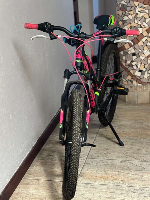 Titan Calypso Girls Bicycle 24`D - Pink/Green ( Open Box Item ) | Barcode: 35781223121193
