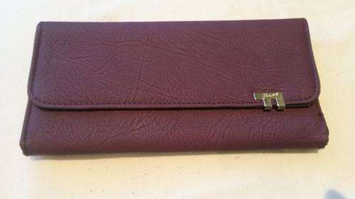 beautiful purple"Fino Italy" purse <<only for elegant and classy ladies<< many compartments