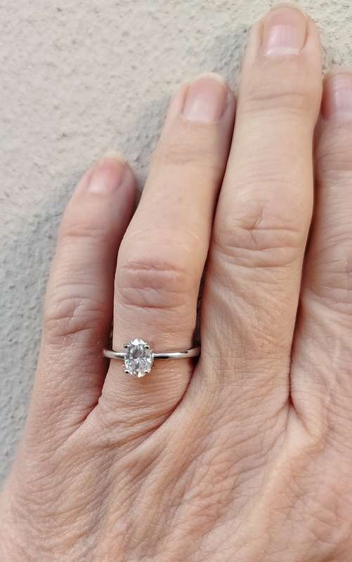 BRAND NEW CERTIFIED 1CT Oval Solitaire Moissanite set in 18KT WHITE GOLD RING SETTING