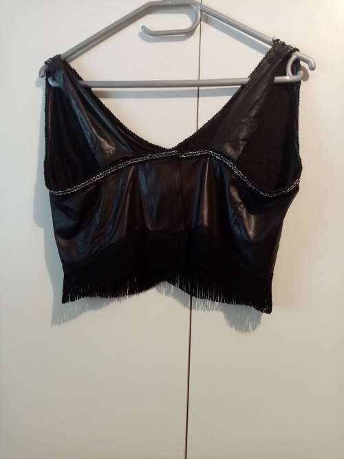 Black and silver crop top. Size 34-36