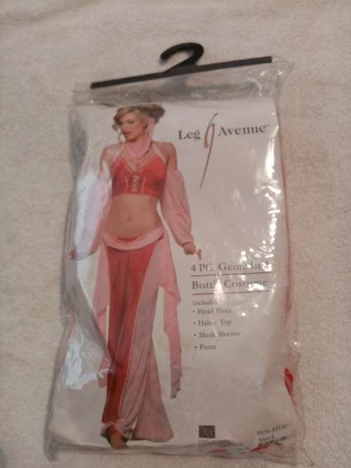 Belly dance costume in red L. New and imported