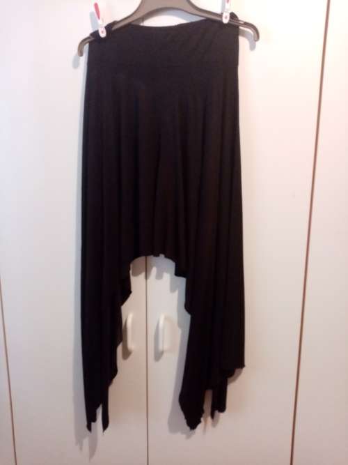 Black assymmetrical printed skirt 28