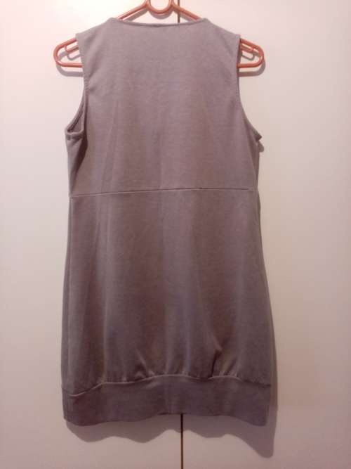 Grey knit dress with button detail 34-36