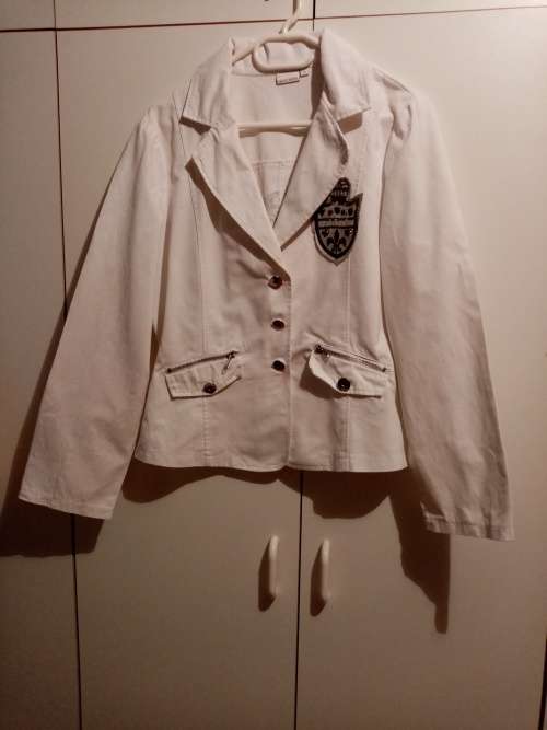 White gorgeous jacket XL