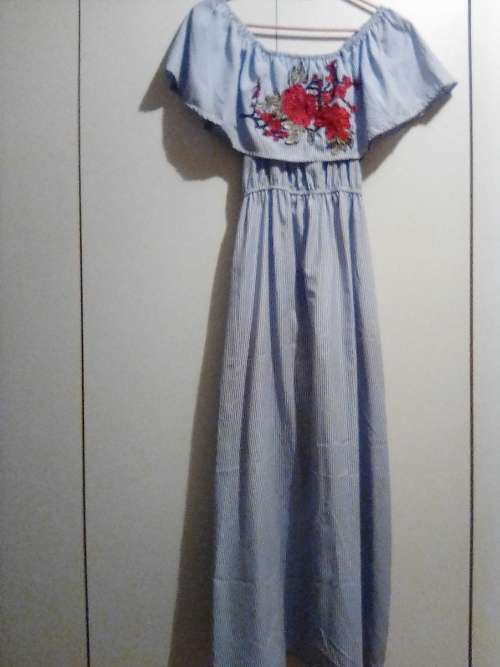 Blue Bardot floral dress S