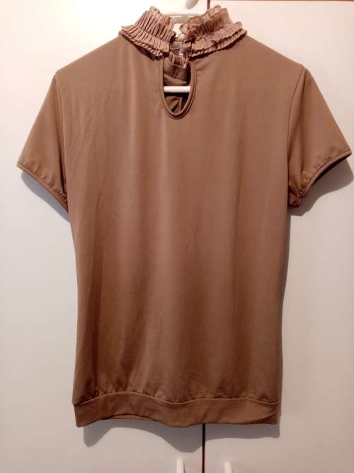 Tan frilled top 34-36
