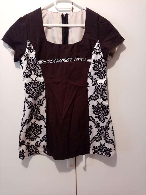 One of a kind black and white top with damask print 34-36