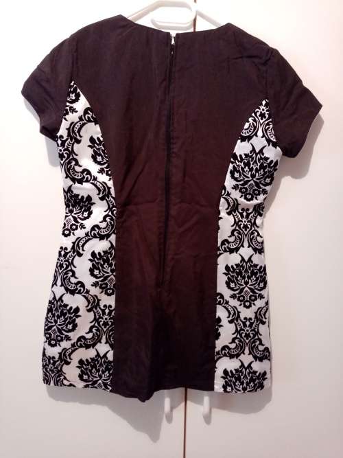 One of a kind black and white top with damask print 34-36