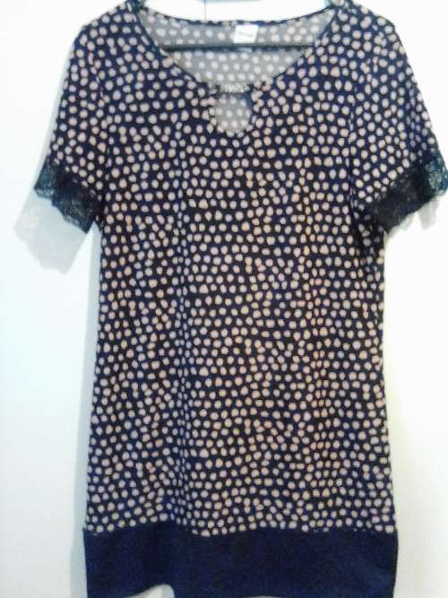 Navy and pink spotted long top M