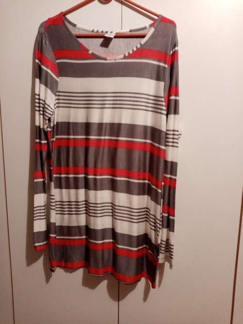 Red, grey and white striped long top M