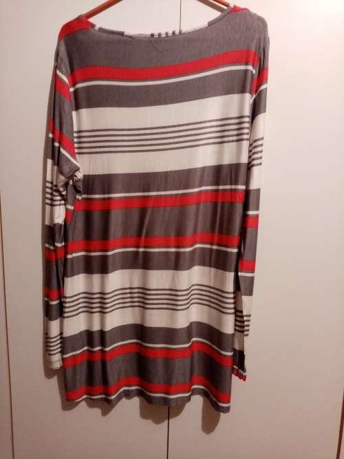 Red, grey and white striped long top M