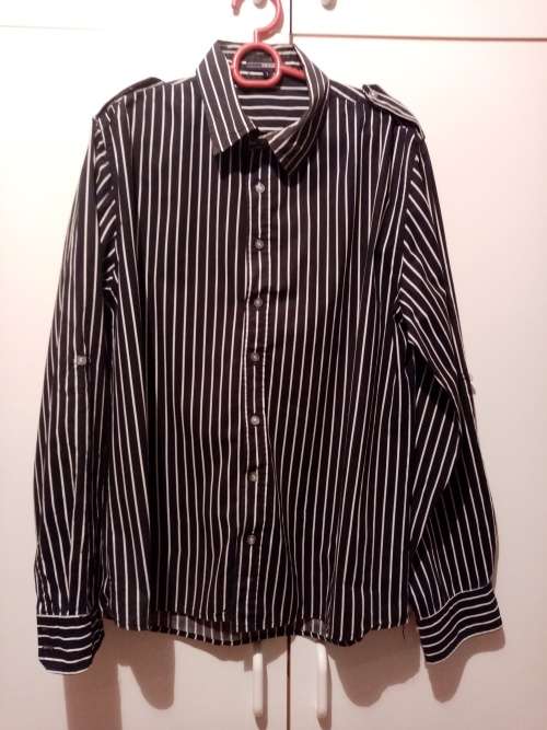 Black and white striped shirt with epaulettes L
