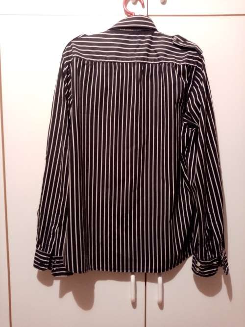 Black and white striped shirt with epaulettes L