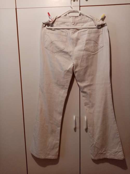 White denim stretch bootleg jeans Woolworths 38 as new
