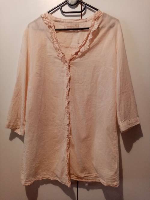 Light peach 100% cotton long shirt G. Couture 36 as new