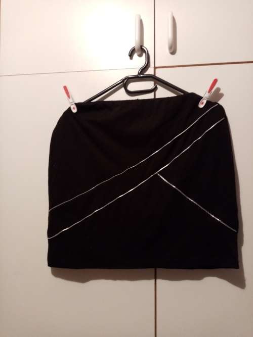 Black mini skirt with zip detail 36