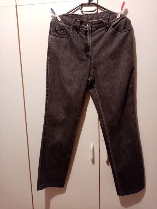 Brax grey stretch denim jeans with embellishments imported size 33/34