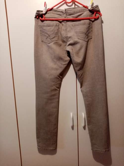 Light grey jeans by FREE size 36