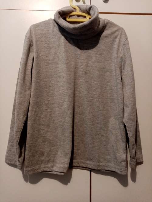 Grey long sleeve polo neck top 5-6