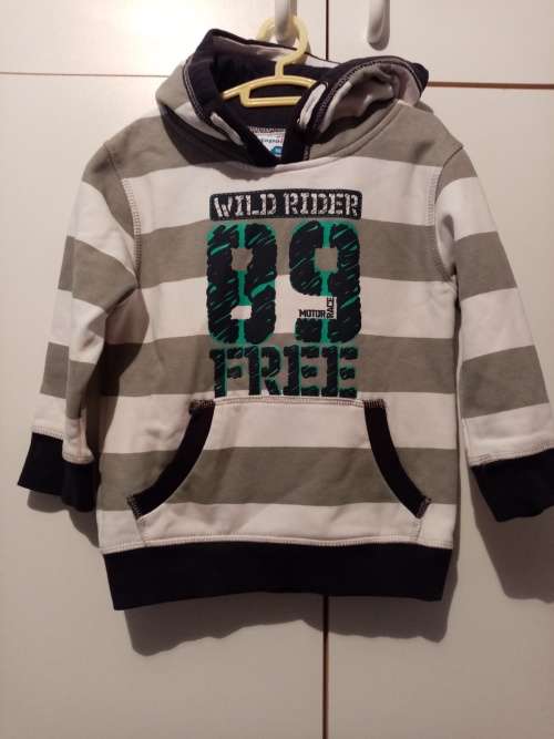 Grey and white thick hoodie estimated 6-7
