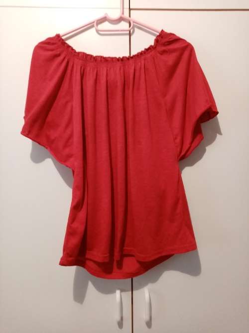 Red butterfly/bat wing sleeve top 32