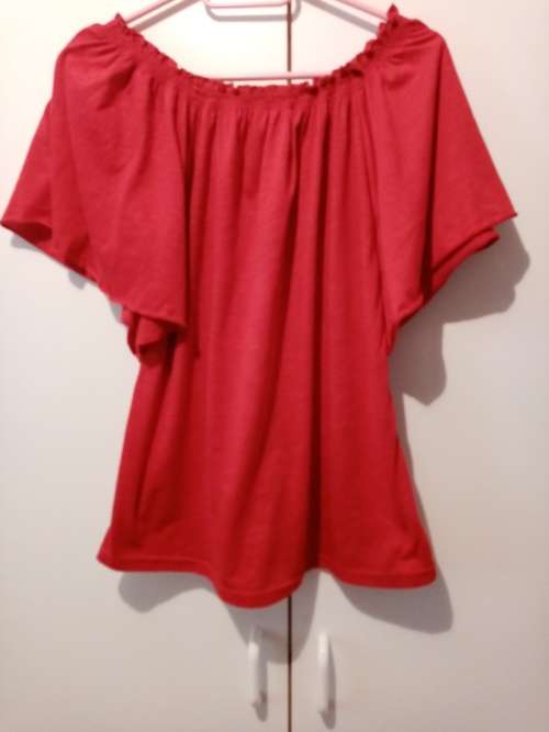 Red butterfly/bat wing sleeve top 32