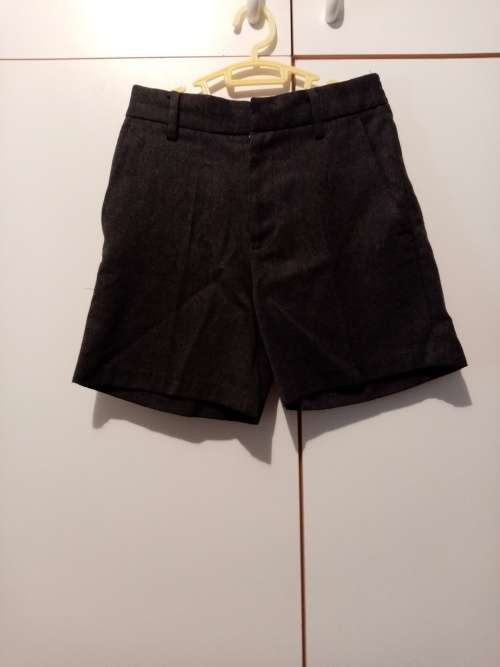 Grey school shorts 7-8